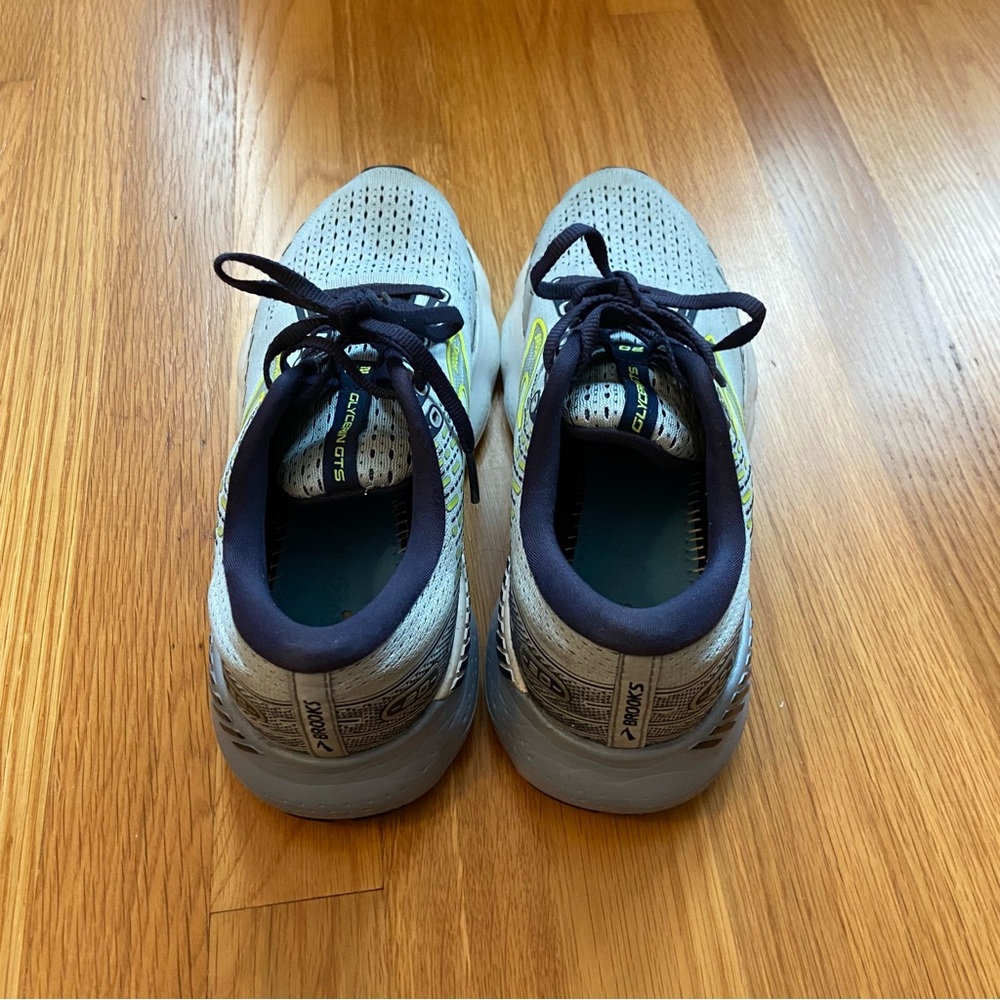 Brooks Gray and Yellow Women's Sneakers - Picture 7 of 11